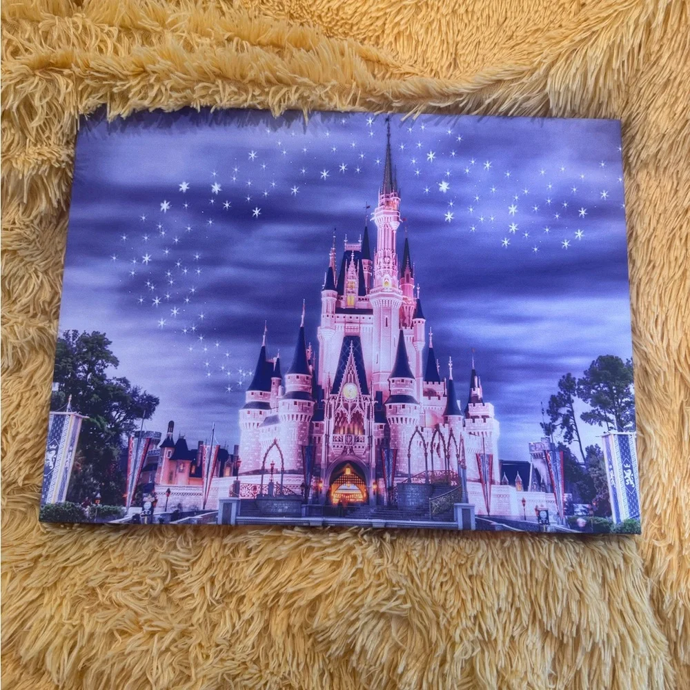 Disney Castle Wall Art - lights up - Picture 1 of 7